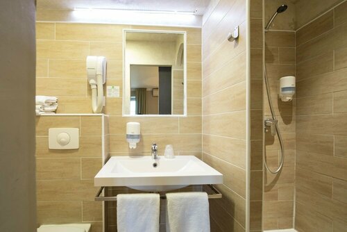 Sud Hôtel, Varaa Hotelli Bastia Upper Corsica