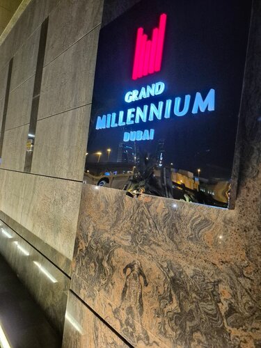 Отель Grand Millennium Dubai, Забронировать Отель Отели Теком с завтраком, Завтраки