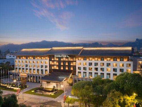 Doubletree By Hilton Beijing Badaling, Rezerwuj Hotel Hotele w Yanqing z Parkingiem, Parking