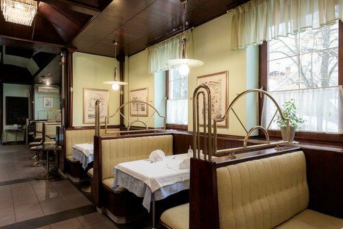 Hotel Florjančkov Hram, Забронировать Отель Отели Среднесловенского региона 3 звезды, 3*