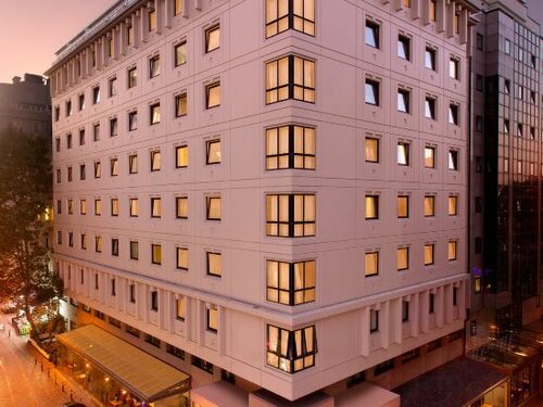 Nippon Hotel, Varaa Hotelli Beyoglu hotellit, joissa on uima-allas, lähellä Cihangir Square, Uima-allas