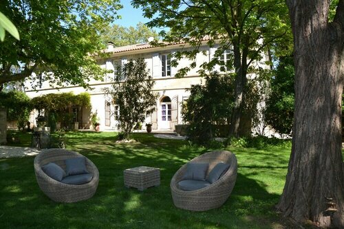 Mas de Capelou, Забронировать Гостевой дом Отели Авиньона с парковкой, Парковка