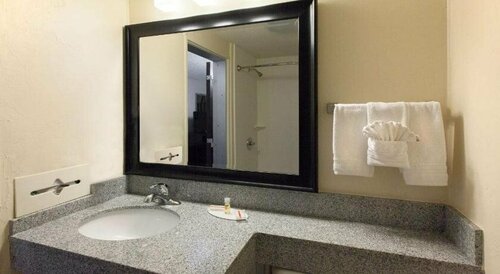 Days Inn by Wyndham Norman, Varaa Mini-hotelli Norman Oklahoma