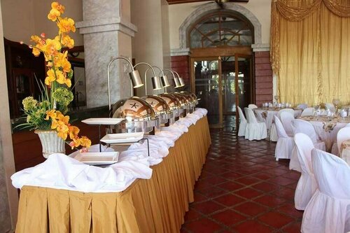 Ang Tahanan ni Aling Meding Hotel, Varaa Hotelli Balete Luzon