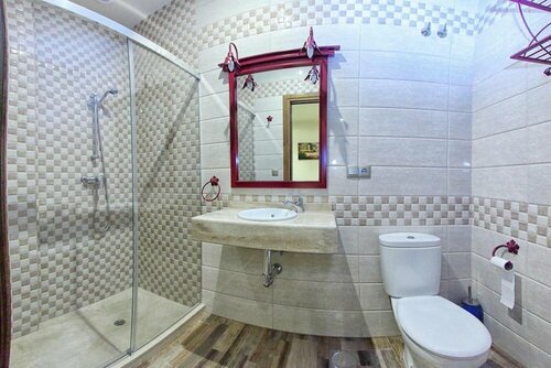 Hostal Garlu, Book Hostel / Vandrerhjem Hoteller i Madrid med morgenmad, Morgenmad