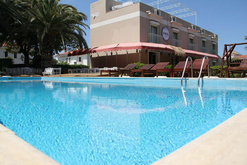 R+ Hostel, Book Hotel Çeşme 