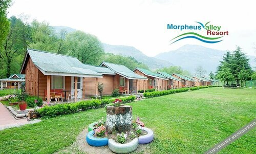 Morpheus Valley Resort, Забронировать Курортный отель Курортные отели Наггар, Курортный отель