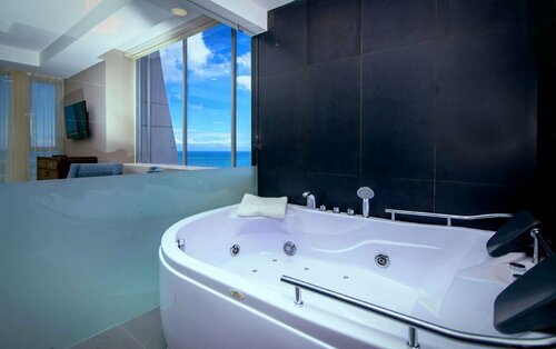 Wyndham Manta Sail Plaza Hotel & Convention Center, Book Hotel Hoteller i Manta med pool, Swimmingpool