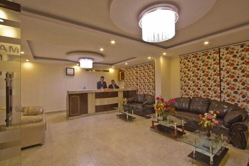 Hotel New Paramount, Забронировать Отель Отели штата Химачал-Прадеш 3 звезды, 3*