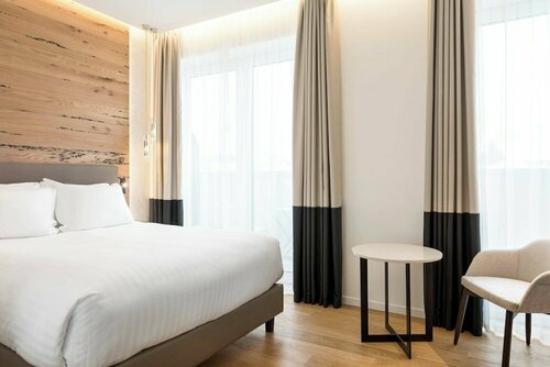 AC Hotel Venezia by Marriott, Забронировать Отель Санта-Кроче Венеция, рядом с Constitution Bridge