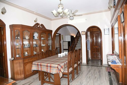 Anjani Mansion Guest House, Book Pension Hoteller i Telangana med parkering, Parkering