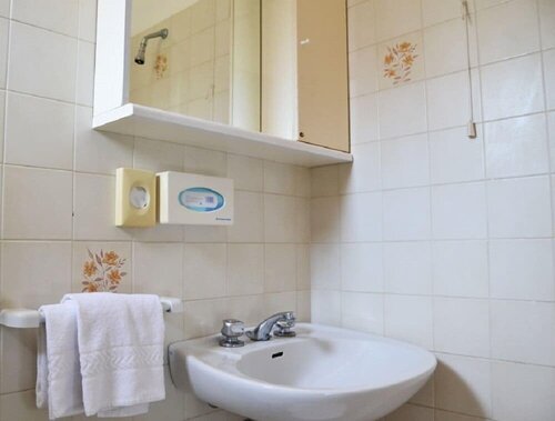 Hotel Villa Roberta, Забронировать Отель Отели Лидо ди Езоло с парковкой, рядом с Аквапарк Акваландия, Парковка