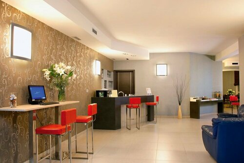 Napolitamo Hotel Medina, Забронировать Отель Отели Неаполя с питанием, рядом с Церковь Пио Монте делла Мизерикордия, Пансион
