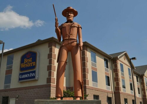Best Western Garden Inn, Buchen Sie Hotel Bentleyville 