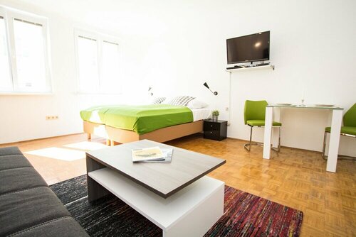 CheckVienna Apartment Jenullgasse, Prenota Appartamento Vienna Austria, vicino a Giardini di Schönbrun