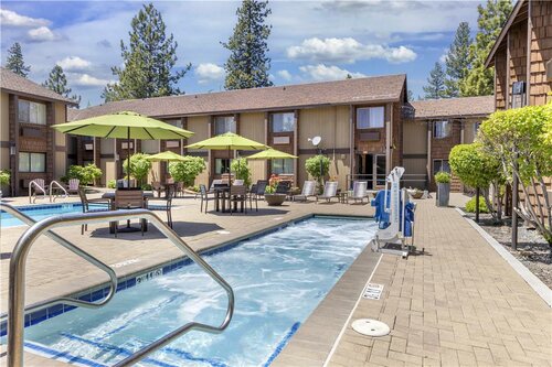 Best Western Plus Truckee-Tahoe Hotel, Забронировать Отель Траки Скво-Вэлли