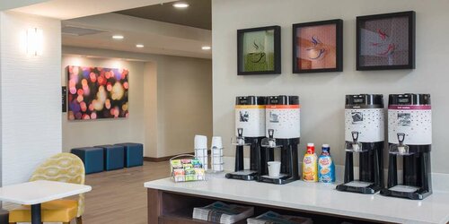 Hampton Inn & Suites - Knoxville Papermill Drive, TN, Забронировать Отель Ноксвилл Теннесси