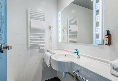 B&B HOTEL Colmar Liberté 4 étoiles, Réserver Chambre d'hôtes Hôtels 4 étoiles à Alsace, 4*