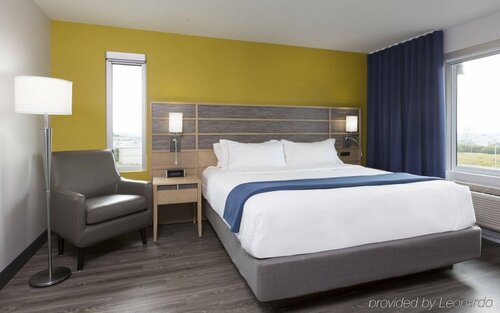 Holiday Inn Express Quebec City-Sainte Foy, an IHG Hotel, Prenota Hotel Hotel a Québec con piscina, Piscina