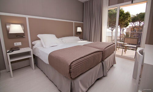 H10 Cambrils Playa, Забронировать Отель Отели Камбрильс с бассейном, Бассейн