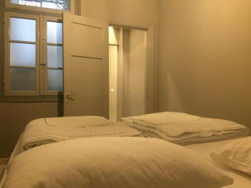 Nubian Hostel, Забронировать Хостел Хостелы Афины, рядом с Греческий православный собор Метрополис, Хостел
