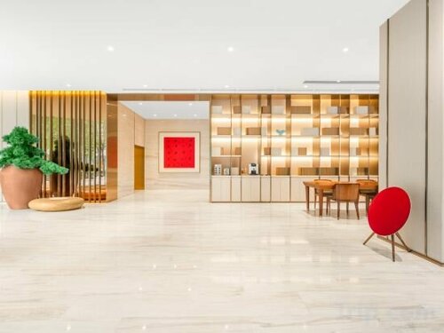 All Seasons Hotel