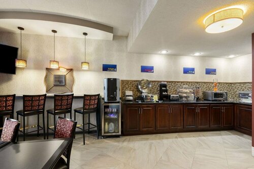 Best Western Columbia Inn, Varaa Hotelli SPA-hotellit kohteessa Kentucky, SPA