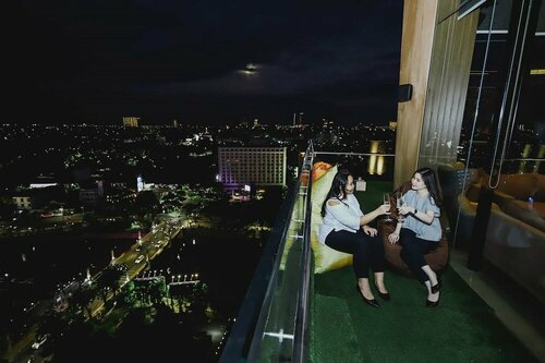 Grand Dafam Surabaya, Prenota Hotel Hotel business a Surabaya, vicino a Joko Dolog Statue, 4* 5*