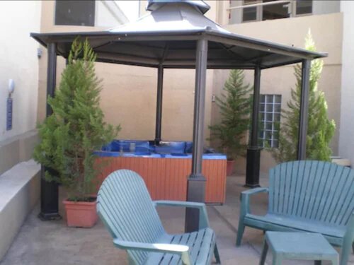 American Inn Hotel & Suites Hidalgo del Parral, Book Hotel Hoteller i Chihuahua med parkering, Parkering