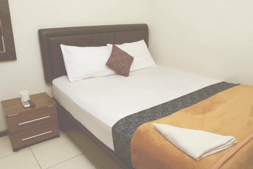 Bantal Guling Trans, Varaa Hotelli Bandung Kidul 