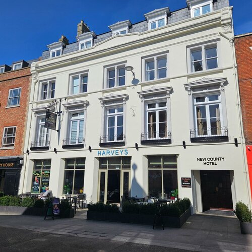 New County Hotel & Serviced Apartments by RoomsBooked, Забронировать Отель Отели Глостера с завтраком, Завтраки