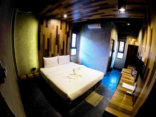 Ai Pai Hotel - 50m to Pai Walking Street & Night Market, Забронировать Отель Бизнес-отели Пая, рядом с Ват Кланг, 4* 5*