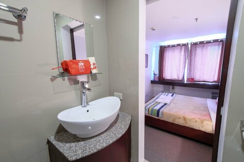 ZEN Rooms Makati Amorsolo, Забронировать Отель Отели Макати с парковкой, Парковка