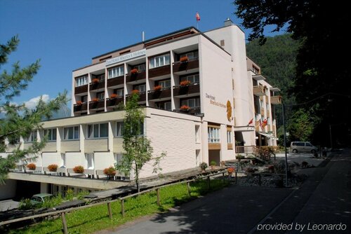 Hotel Sherlock Holmes "nur 200m zur Gondelbahn Hasliberg", Забронировать Отель Хаслиберг Meiringen Hasliberg