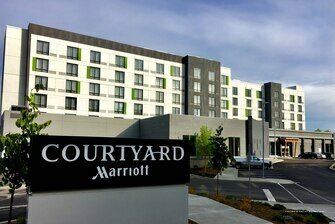 Courtyard by Marriott Prince George, Забронировать Отель Принс-Джордж Northern British Columbia