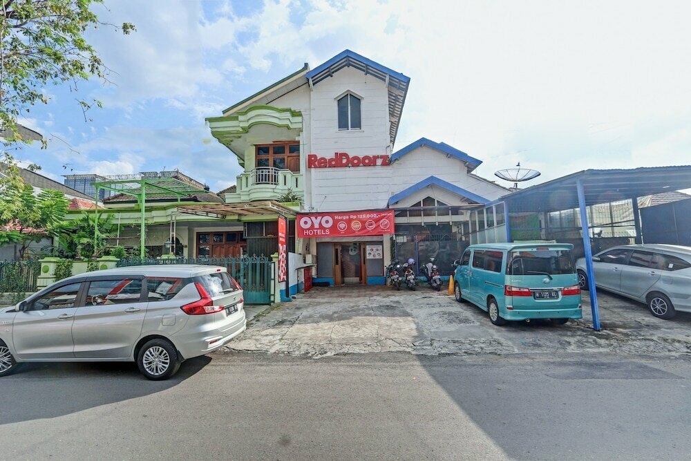 Super Oyo 90426 Near Mall Ciputra 2