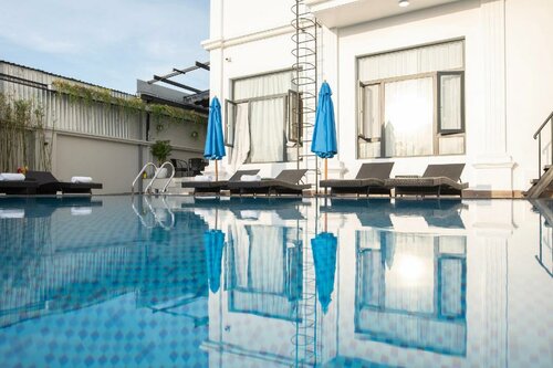 Gold Beach Hotel