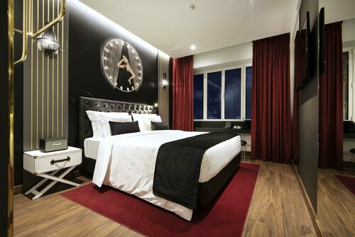 Отель Maxime Boutique Hotel Avenida da Liberdade, Забронировать Бутик-отель Санту-Антониу 