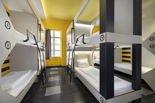 The Hive Party Hostel Budapest, Book Hostel / Vandrerhjem Budapest Vandrehjem, Hostel / Vandrerhjem