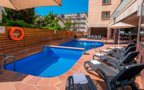 Hotel Tossa Beach-Center, Забронировать Отель СПА-отели Тосса-де-Мар, рядом с Es Codolar Beach, SPA-услуги