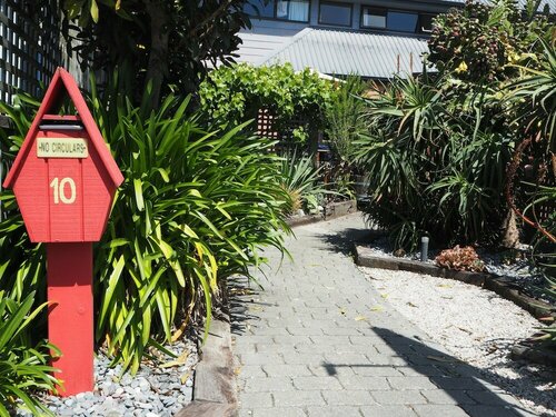 Tasman Bay Backpackers, Забронировать Хостел Нельсон Nelson Region, рядом с Trafalgar Park