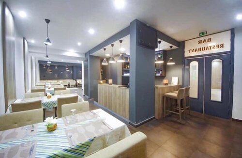 Hotel Nina, Reservar Hotel Hotéis em Dakar com piscina, perto de Sandaga Market, Piscina