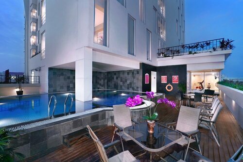 Fave Plus Hotel Palembang, Брондау Қонақ үй Palembang қаласындағы жүзу бассейні бар қонақ үйлер, Жүзу бассейні