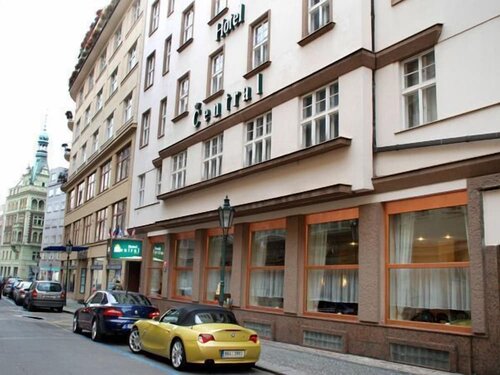 Central Hotel Prague, Забронировать Отель Отели Праги 3 звезды, рядом с Государственная пражская Опера, 3*