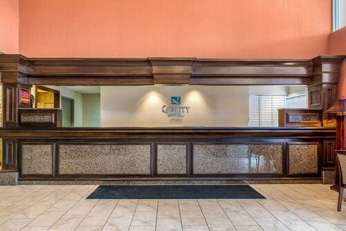 Quality Hotel Conference Center Cincinnati Blue Ash, Prenota Hotel Blue Ash Ohio