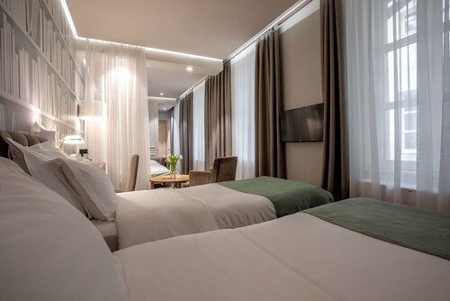 Jump INN Hotel Belgrade, Забронировать Отель Отели Белграда с парковкой, Парковка