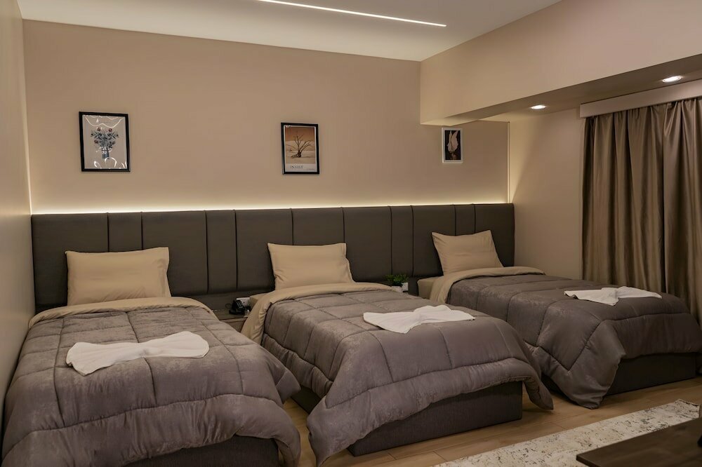 Holy Sheet Plus - Boutique Hotel