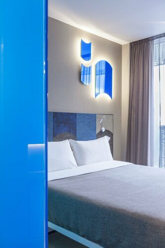 Hotel Macià Sevilla Kubb, Забронировать Отель Отели Севильи с бассейном, рядом с Оспиталь-де-лос-Венераблес, Бассейн