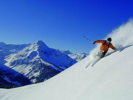 Hotel Alpine Lodge, Забронировать Отель Занен 