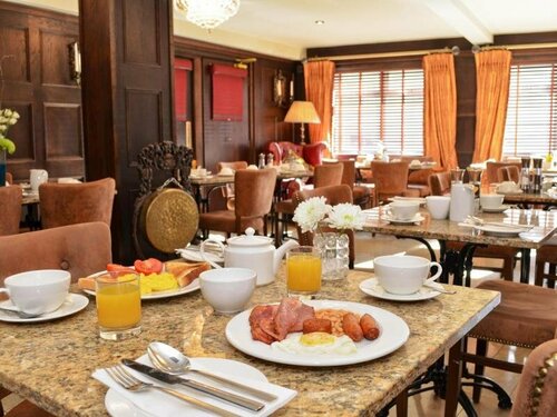 Celtic Lodge Guesthouse - Restaurant & Bar, Забронировать Гостевой дом Отели в центре Дублина, в центре, Парковка